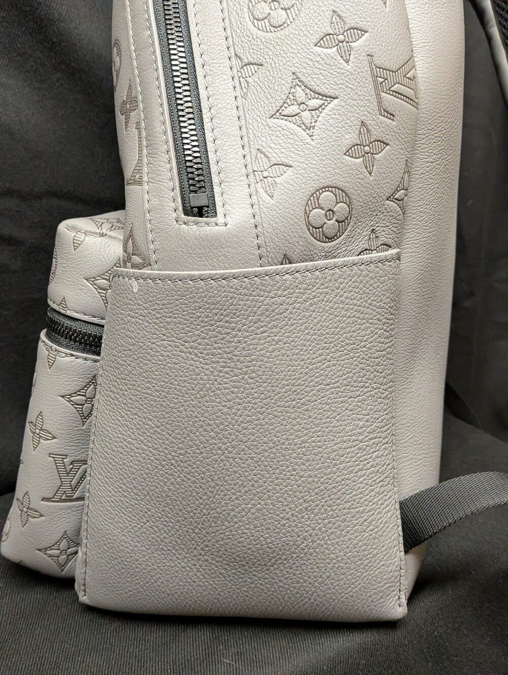 Louis Vuitton Discovery Backpack, Monogram Shadow, Anthracite Grey - Picture 12 of 13